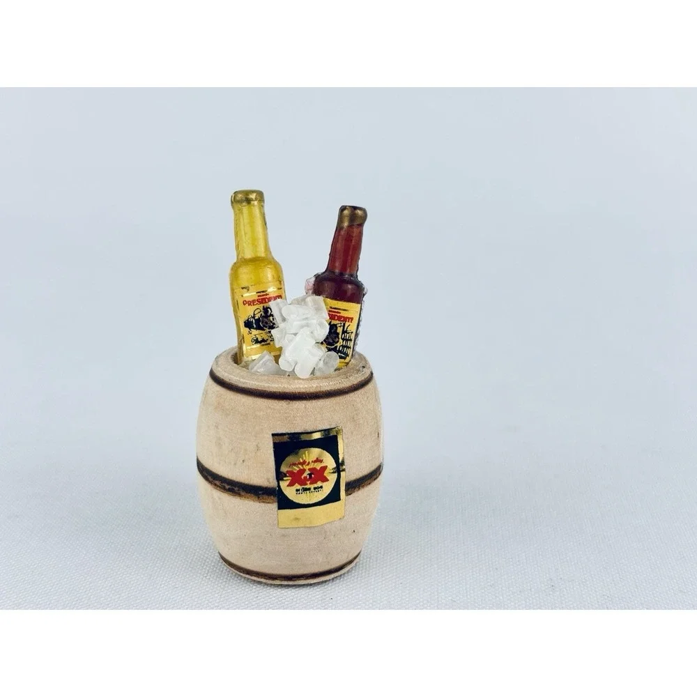 President‎ Beer 2 Two Bottles Barrel Key Chain - Advertising